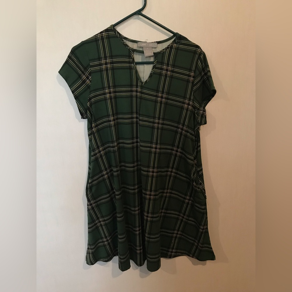 Green plaid dress with pockets, size medium very comfy, only worn once